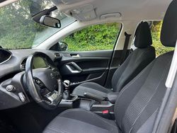 Schwarz Gebraucht 2014 Peugeot 308 Access Limousine | 5.950 € (Etwas zu teuer)