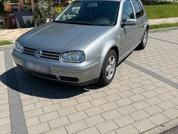 Silber Gebraucht 2003 VW Golf IV Kleinwagen | 1.500 € (Fairer Preis)