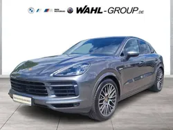 Grau Gebraucht 2021 Porsche Cayenne SUV | 74.970 €