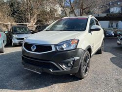 Weiß Gebraucht 2014 Ssangyong (KGM) Korando SUV | 3.900 €