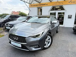 Grau Gebraucht 2016 Infiniti Q30 Kleinwagen | 14.990 € (Fairer Preis)
