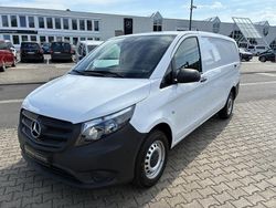 Arktikweiß Gebraucht 2023 Mercedes Vito Van / Kleinbus | 29.631 € (Fairer Preis)
