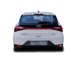 Weiss Gebraucht 2021 Hyundai i20 Select Kleinwagen | 15.528 € (Etwas zu teuer)