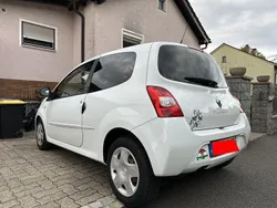 Weiß Gebraucht 2009 Renault Twingo Expression Kleinwagen | 2.111 € (Guter Preis)