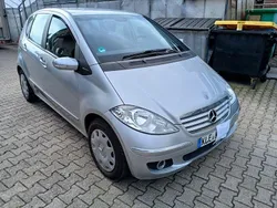 Silber Gebraucht 2006 Mercedes A150 Elegance Van / Kleinbus | 2.199 € (Guter Preis)