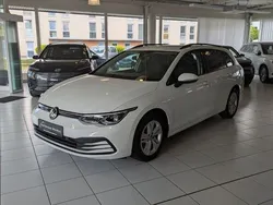 Pure white Gebraucht 2022 VW Golf VIII Life Kombi | 21.790 € (Fairer Preis)