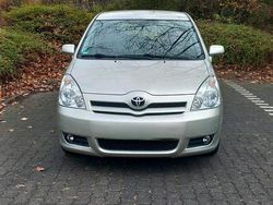 Silber Gebraucht 2008 Toyota Corolla Verso Van / Kleinbus | 6.000 € (Etwas zu teuer)
