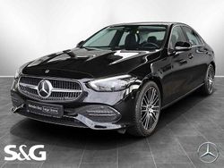 Metalliclack obsidianschwarz Gebraucht 2024 Mercedes C180 Avantgarde Limousine | 35.280 € (Fairer Preis)