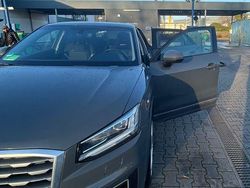 Grau Gebraucht 2018 Audi Q2 Ambiente SUV | 16.800 € (Fairer Preis)