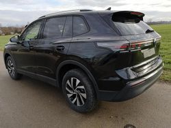 Deep black perleffekt Neu 2026 VW Tiguan Life SUV | 46.879 € (Superpreis)