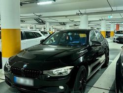 Schwarz Gebraucht 2015 BMW 318 Limousine | 12.500 €