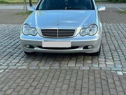 Silber Gebraucht 2003 Mercedes C180 Limousine | 3.500 € (Fairer Preis)