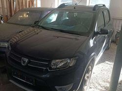 Grau Gebraucht 2016 Dacia Sandero Prestige Kleinwagen | 7.000 € (Guter Preis)