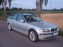 Silber Gebraucht 2003 BMW 320 Lifestyle Kombi | 2.800 € (Fairer Preis)