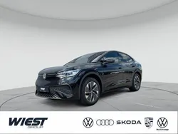 Grenadillschwarz metallic Neu 2025 VW ID.5 Pro SUV | 59.368 € (Etwas zu teuer)