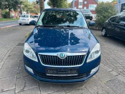 Blau Gebraucht 2012 Skoda Fabia Ambition Kleinwagen | 2.990 € (Guter Preis)