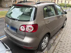 Gold Gebraucht 2010 VW Golf Plus Cross Van / Kleinbus | 10.999 € (Teuer)