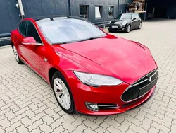 Rot Gebraucht 2016 Tesla Model S Limousine | 22.999 € (Fairer Preis)