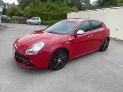 Rot Gebraucht 2012 Alfa Romeo Giulietta Quadrifoglio Verde Kleinwagen | 17.999 €