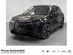 Saphirschwarz metallic Gebraucht 2025 BMW iX M Sport SUV | 112.890 €