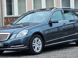 Grau Gebraucht 2011 Mercedes E220 Kombi | 9.990 € (Fairer Preis)