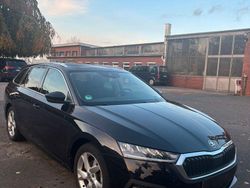 Schwarz Gebraucht 2020 Skoda Octavia First Edition Kombi | 21.490 € (Guter Preis)