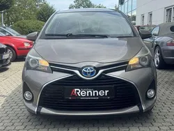 Avantgarde bronze metallic Gebraucht 2014 Toyota Yaris Hybrid Comfort | 12.890 € (Guter Preis)