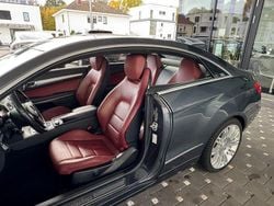 Grau Gebraucht 2012 Mercedes E350 Coupé | 21.900 €