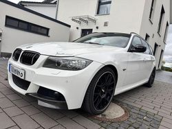 Weiß Gebraucht 2012 BMW 320 M Sport Kombi | 9.850 € (Fairer Preis)