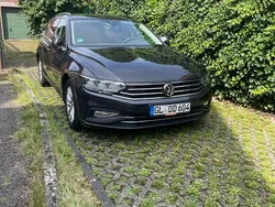 Schwarz Gebraucht 2020 VW Passat Kombi | 17.900 € (Guter Preis)