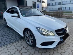 Weiß Gebraucht 2015 Mercedes E200 AMG line Coupé | 16.700 € (Fairer Preis)
