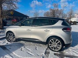 Silber Gebraucht 2017 Renault Scénic IV Bose Edition Van / Kleinbus | 10.500 € (Guter Preis)