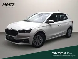 Weiß Gebraucht 2024 Skoda Fabia Essence Kleinwagen | 16.990 € (Guter Preis)