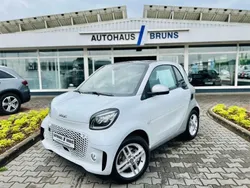 Tridion zelle in cool silver Gebraucht 2021 Smart ForTwo Electric Drive Exclusive Kleinwagen | 13.999 € (Fairer Preis)