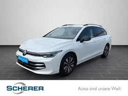 Oryxweiß perlmutteffekt (metallic) Gebraucht 2024 VW Golf VIII Goal Kombi | 32.880 € (Superpreis)
