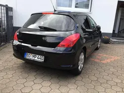 Schwarz Gebraucht 2009 Peugeot 308 Limousine | 3.800 € (Fairer Preis)