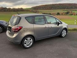 Braun Gebraucht 2014 Opel Meriva Innovation Van / Kleinbus | 8.900 € (Teuer)
