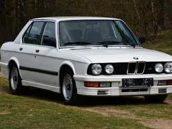 Weiß Gebraucht 1986 BMW M535 Performance Limousine | 28.950 €