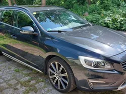 Grau Gebraucht 2013 Volvo V60 Momentum Kombi | 9.450 € (Fairer Preis)