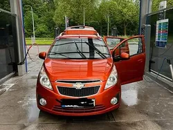 Orange Gebraucht 2010 Chevrolet Spark Kleinwagen | 2.350 €