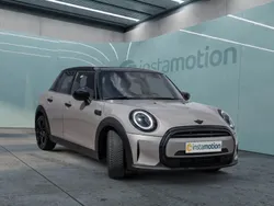 Grau Gebraucht 2021 Mini Cooper Kleinwagen | 26.550 €
