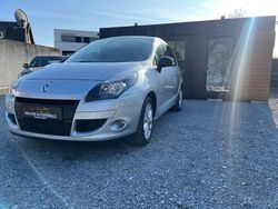 Grau Gebraucht 2011 Renault Scénic III Luxe Van / Kleinbus | 5.500 € (Fairer Preis)