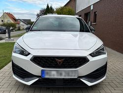 Weiß Gebraucht 2022 Cupra Leon VZ Kombi | 33.900 € (Etwas zu teuer)