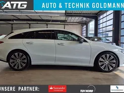 Digitalweiss metalliclack Gebraucht 2023 Mercedes CLA220 Limousine | 33.950 € (Superpreis)