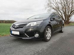 Schwarz Gebraucht 2013 Toyota Avensis Executive Kombi | 9.900 € (Teuer)