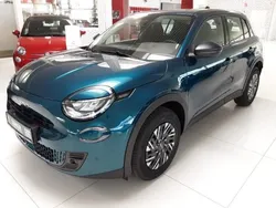 Grün Neu 2025 Fiat 600 Limousine | 28.480 € (Etwas zu teuer)