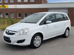 Weiß Gebraucht 2009 Opel Zafira Edition Van / Kleinbus | 4.800 € (Etwas zu teuer)