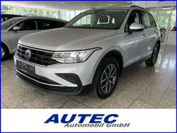 Silber, metallic Gebraucht 2022 VW Tiguan Life SUV | 30.390 € (Superpreis)