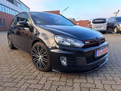 Schwarz (metallic) Gebraucht 2011 VW Golf VI GTI Kleinwagen | 9.489 € (Etwas zu teuer)