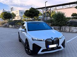 Weiß Gebraucht 2022 BMW iX Performance SUV | 75.499 € (Etwas zu teuer)
